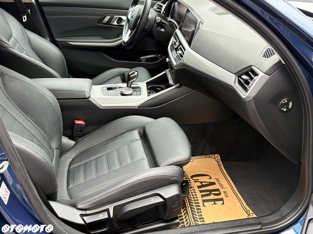 BMW Seria 3 320e Sport Line - 10