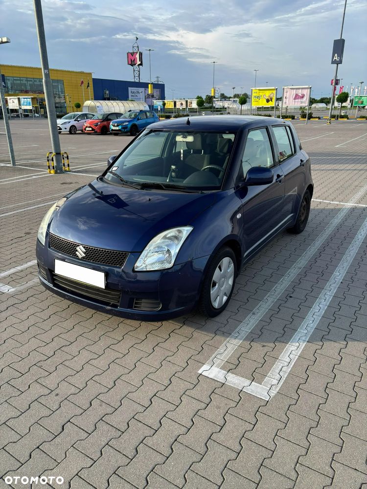 Suzuki Swift - 1