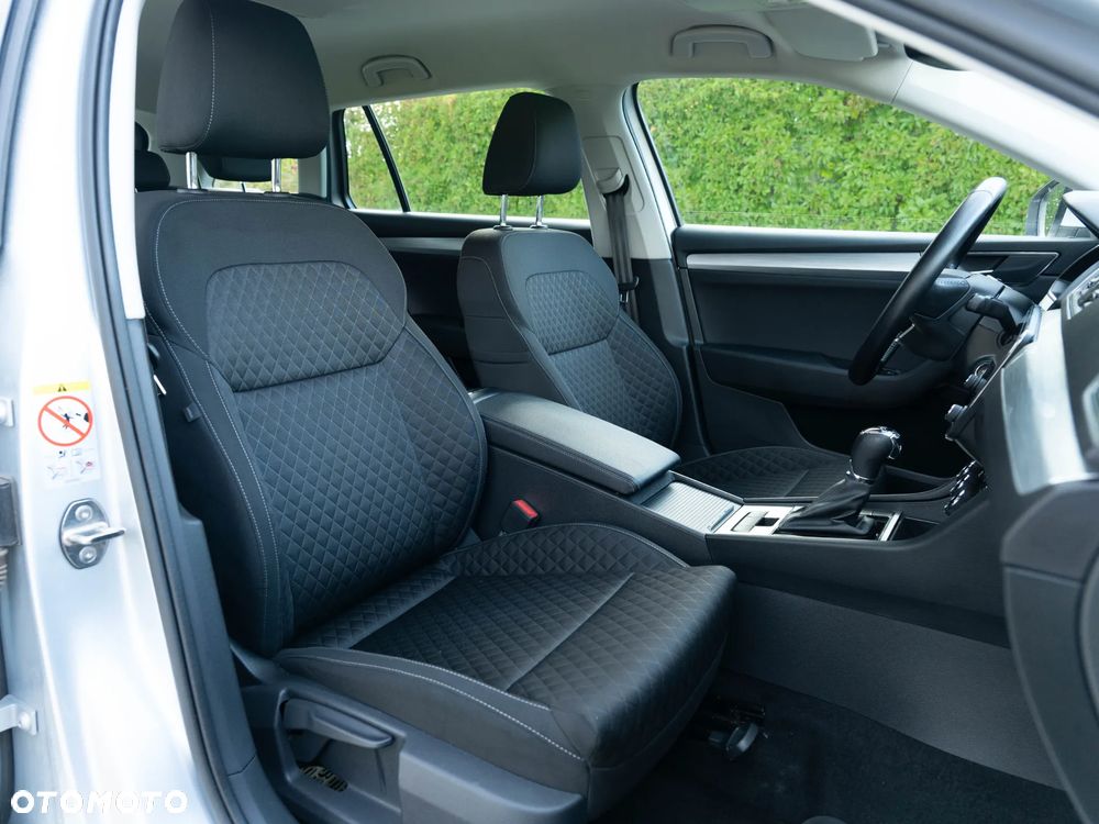 Skoda Superb 2.0 TDI SCR Ambition DSG - 21