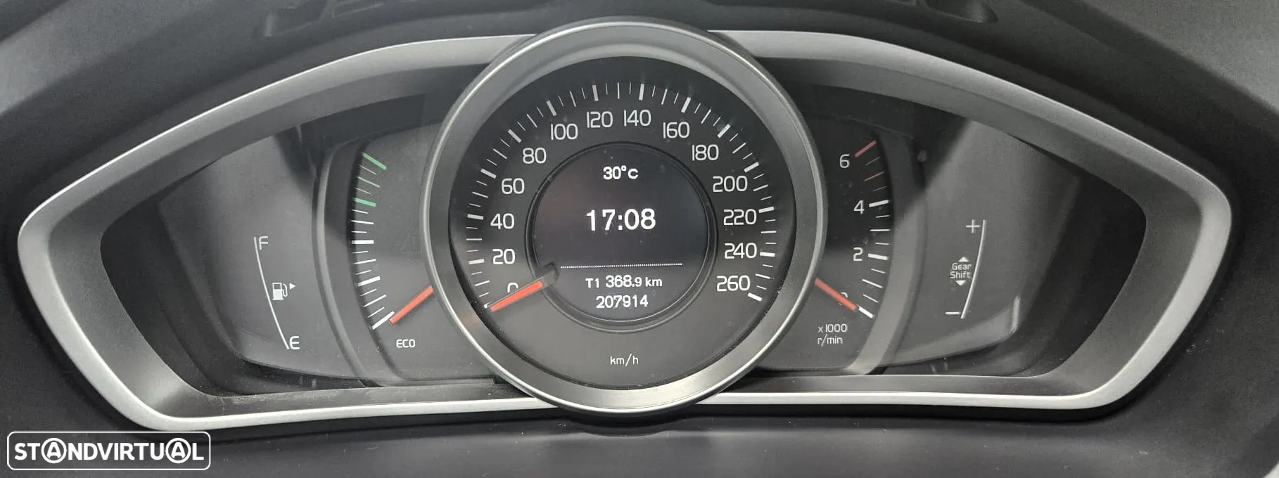 Volvo V40 2.0 D2 R-Design - 13
