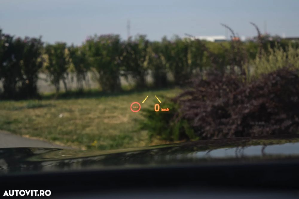 BMW Seria 7 750i Aut. - 25