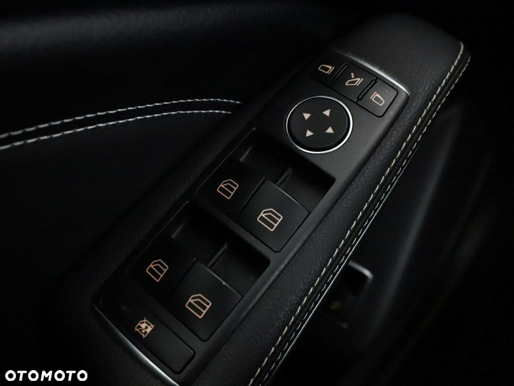 Mercedes-Benz GLA 200 7G-DCT Style - 35