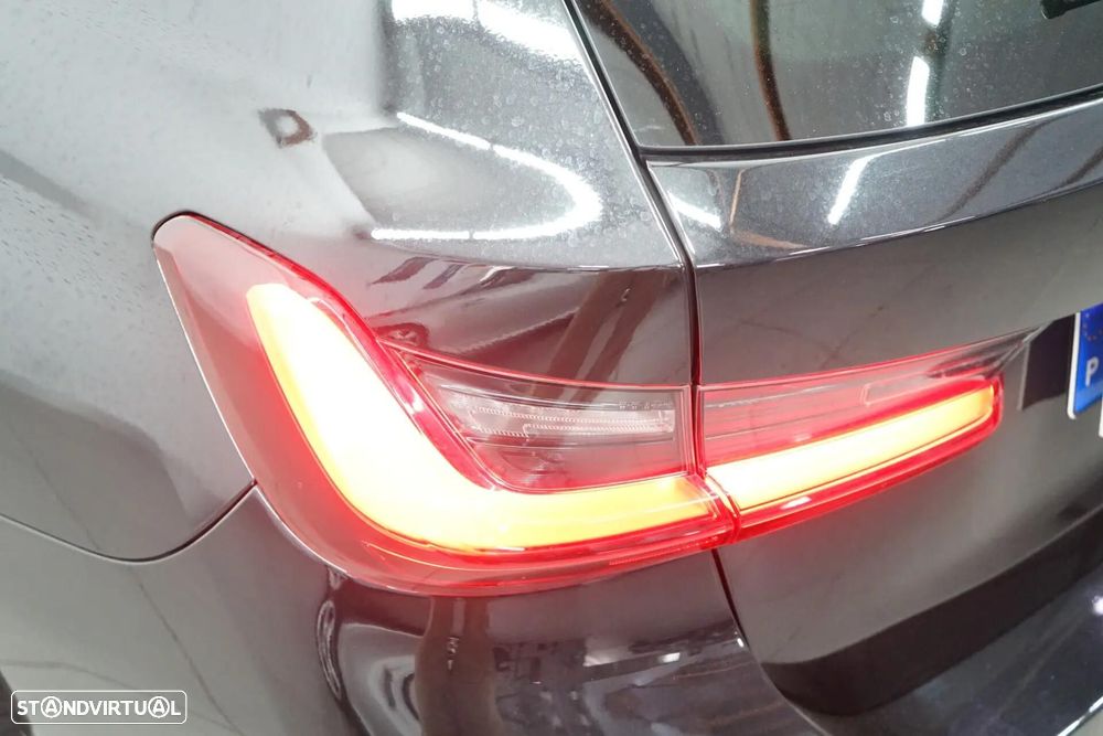 BMW 330 e iPerformance Sport Line - 15