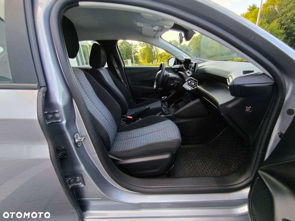 Peugeot 208 - 15