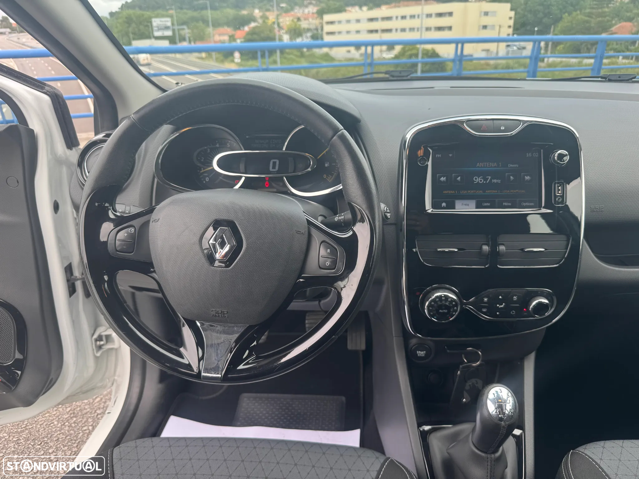 Renault Clio dCi 90 Dynamique - 14