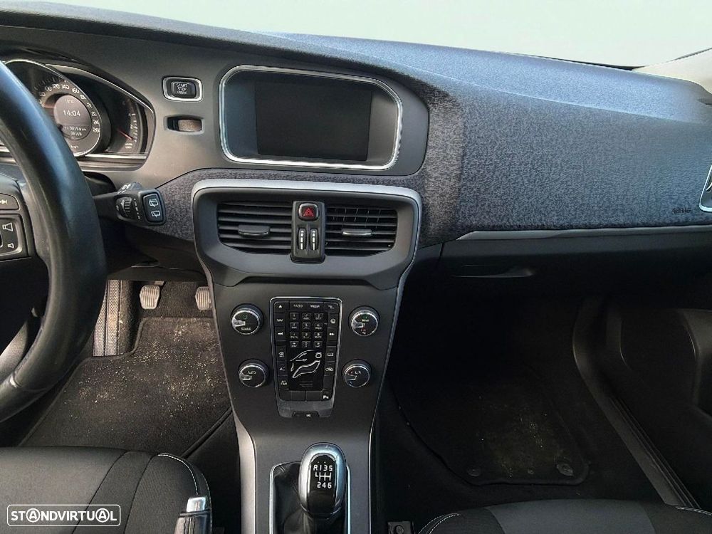 Volvo V40 1.6 D2 R-Design - 9