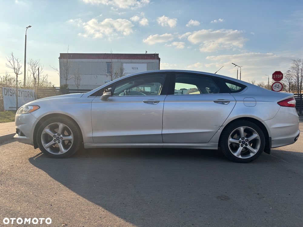 Ford Fusion - 4
