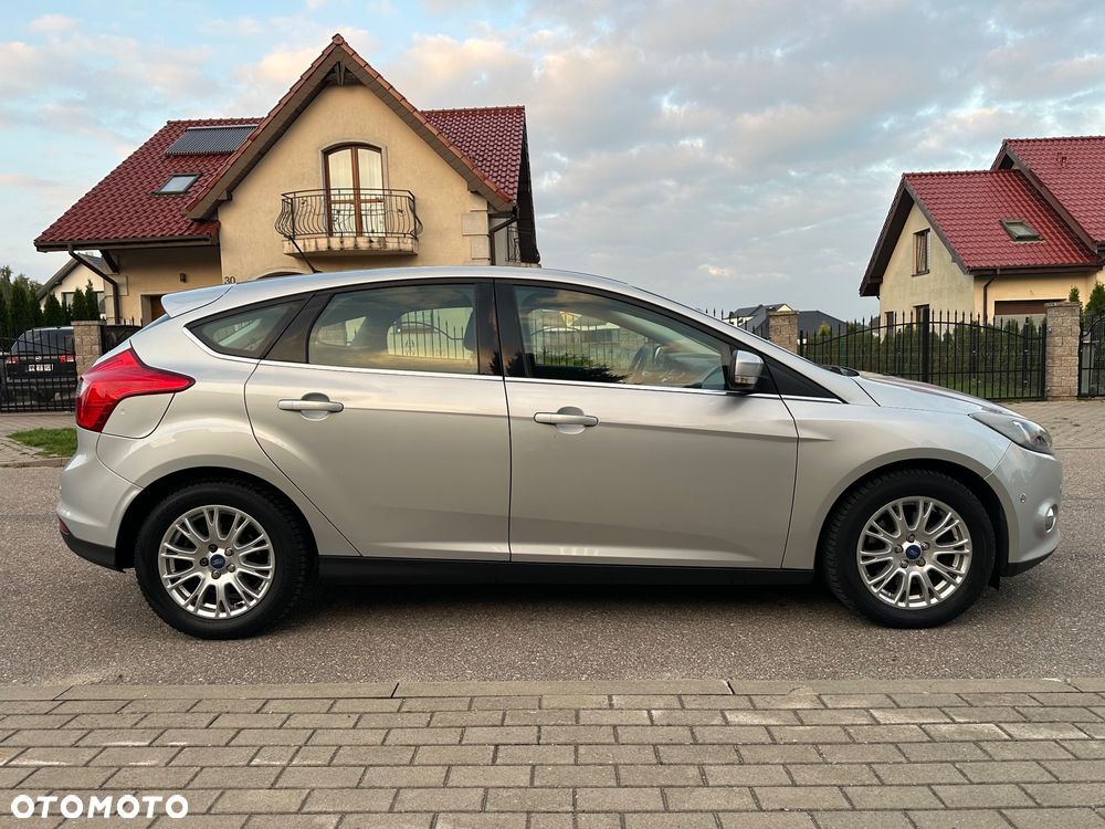 Ford Focus 2011 photo 5