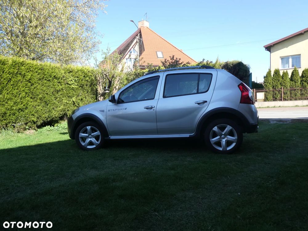 Dacia Sandero 1.5 dCi Laureate - 32