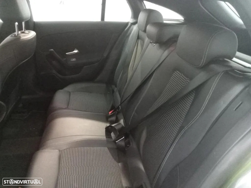 Mercedes-Benz CLA 250 e Shooting Brake Style Plus - 12