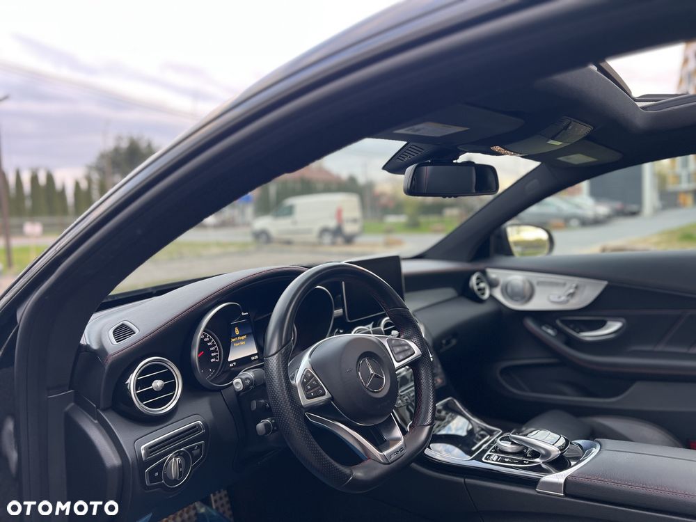 Mercedes-Benz Klasa C AMG 43 4-Matic - 26