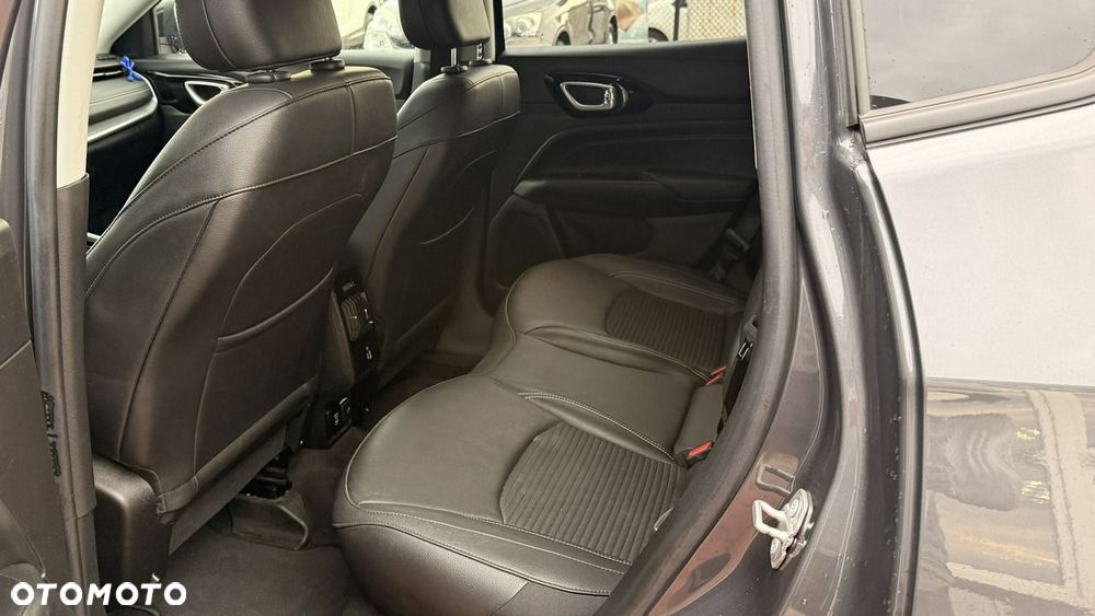 Jeep Compass - 15