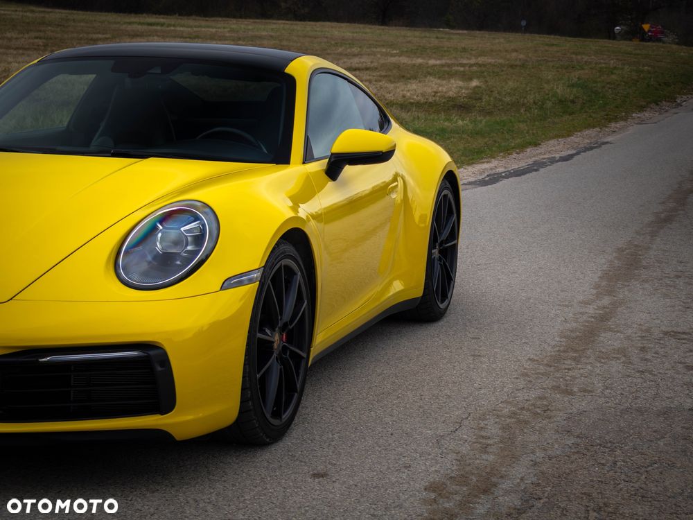 Porsche 911 Carrera 4S - 1