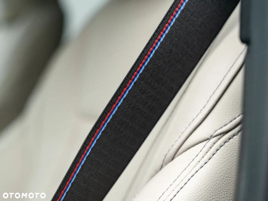BMW Seria 3 330d xDrive mHEV M Sport - 10