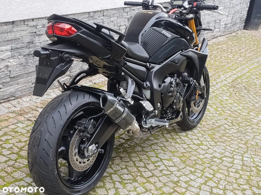 Yamaha FZ8 - 7