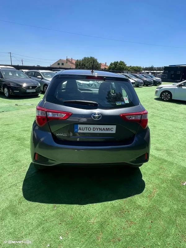 Toyota Yaris 1.5 VVT-i Comfort+P.Style - 6