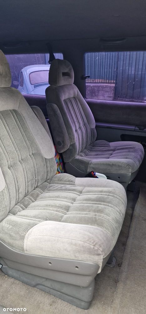 Chrysler Voyager 3.3 LE - 8