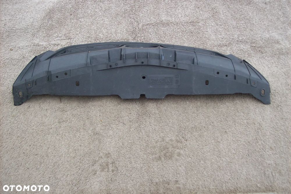 GRILLA TOYOTA COROLLA E14/ROK 08-12 - 4