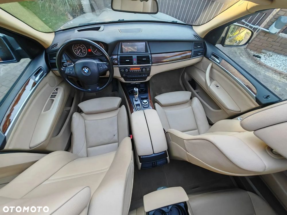 BMW X5 3.0si xDrive - 14