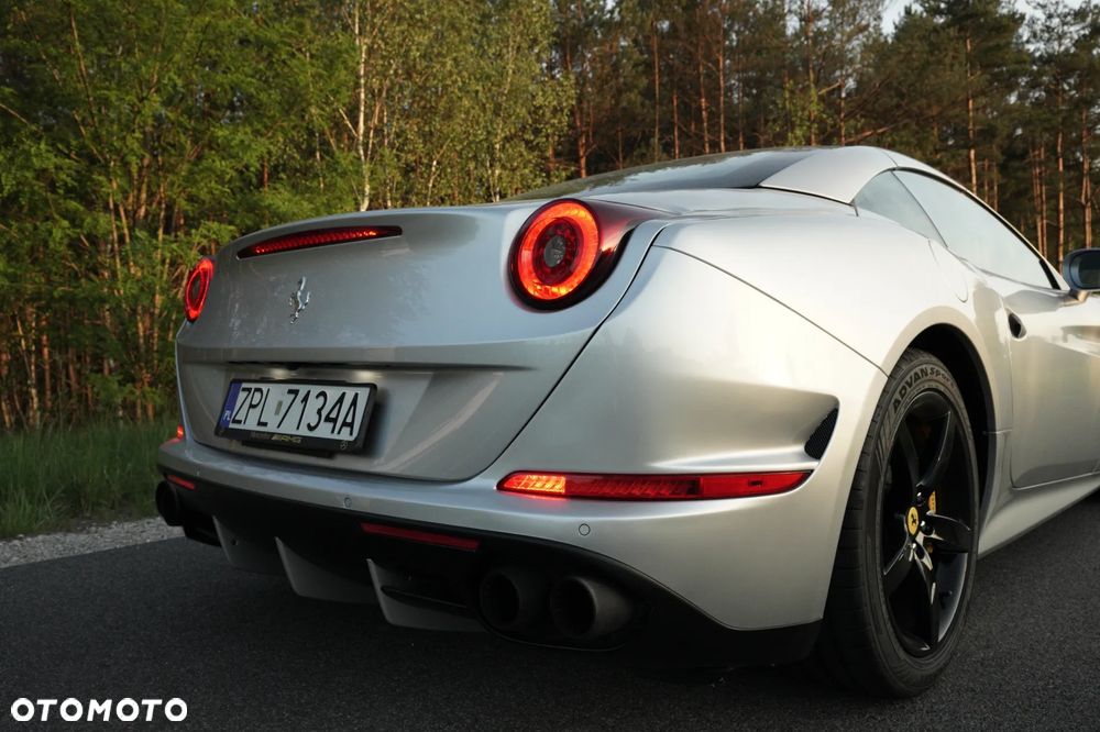 Ferrari California T - 28