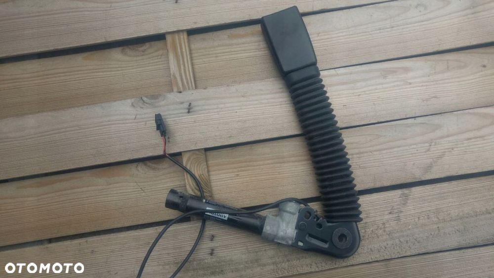 BMW E60 E61 NAPINACZ PASA PRAWY PRZÓD PRZEDNI - 4