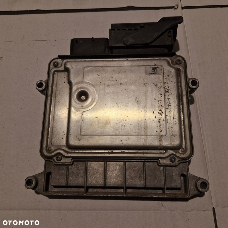 HYUNDAI I20 1.2B 39110-03256 9001040380KD KOMPUTER - 2