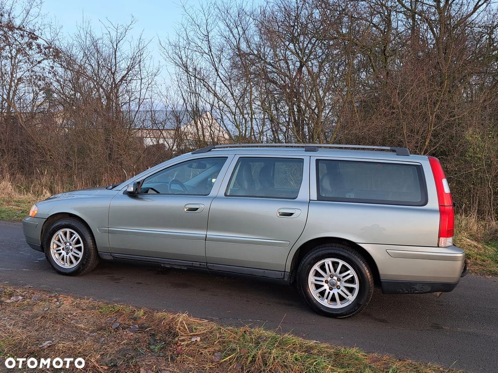 Volvo V70 2.4 Momentum - 2