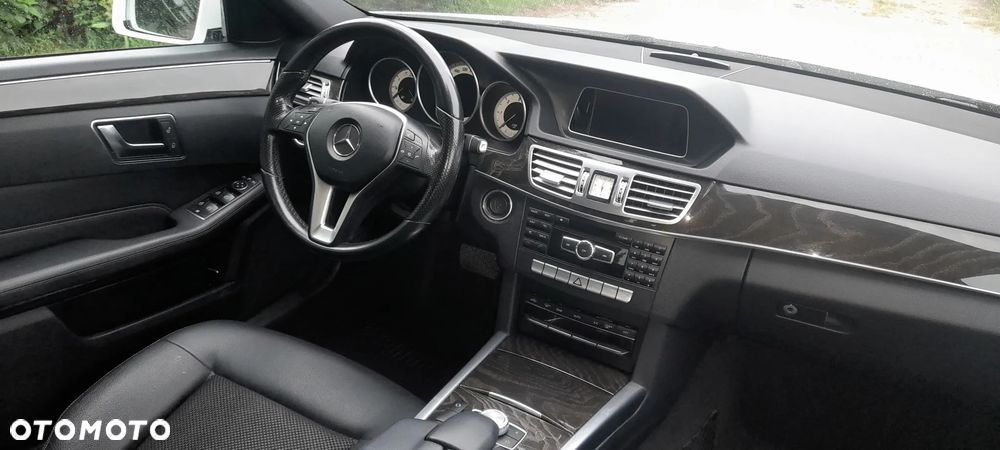 Mercedes-Benz Klasa E 220 BlueTEC 4-Matic Classic - 8