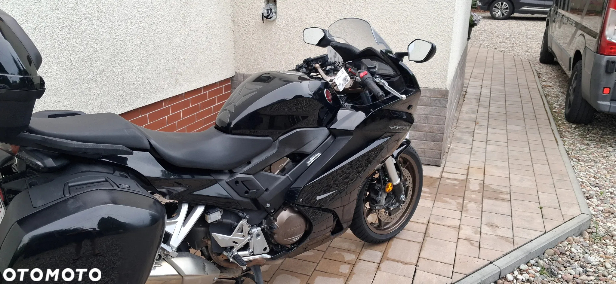 Honda VFR - 8