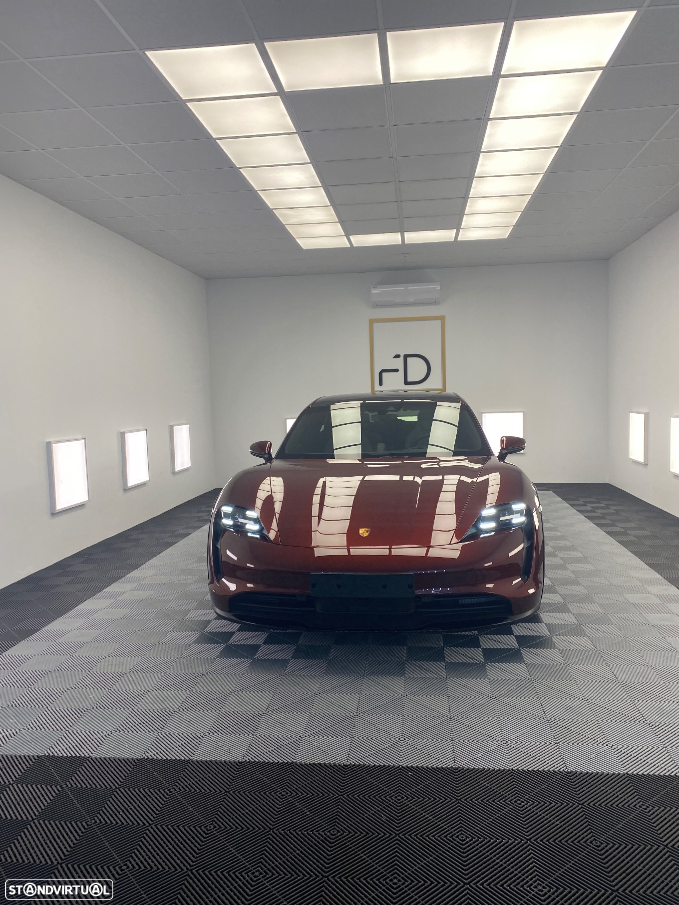 Porsche Taycan Cross Turismo 4 - 3