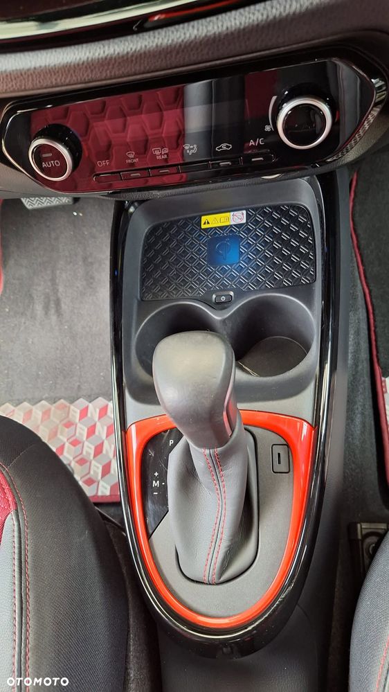Toyota Aygo X 1.0 VVT-i Undercover CVT - 10