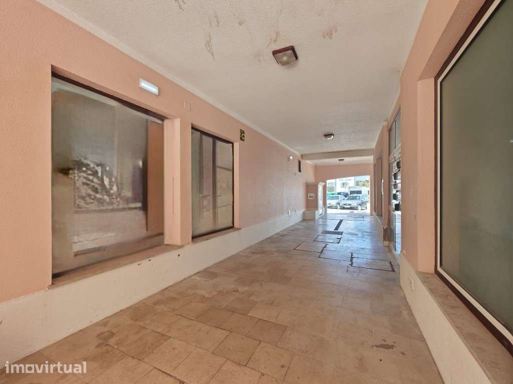 Espaço comercial para arrendamento no Baleal - Grande imagem: 3/13