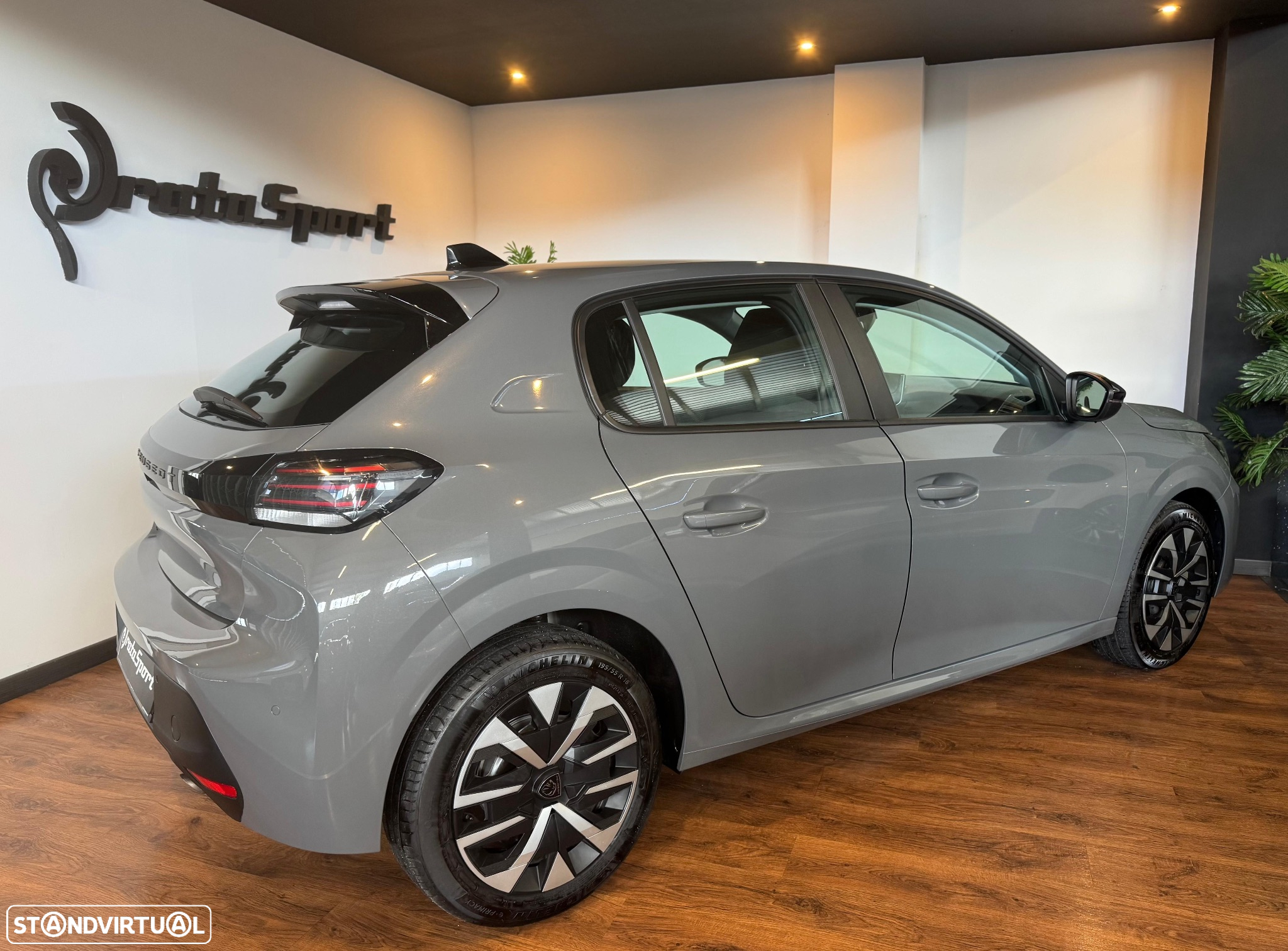 Peugeot 208 1.2 PureTech SE Style - 32
