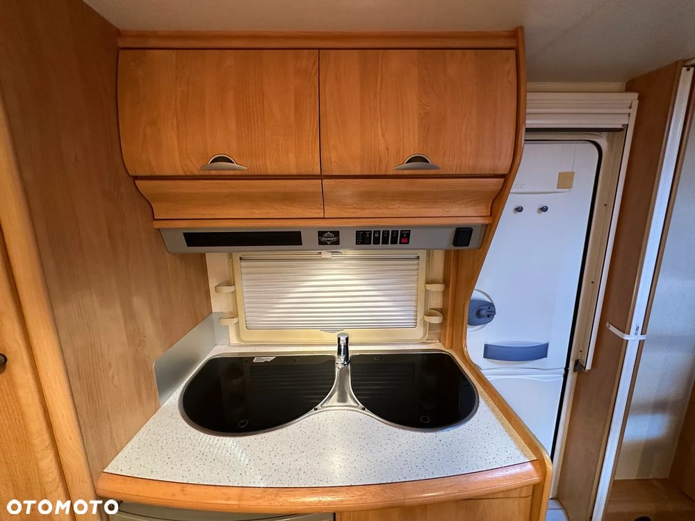 Hobby 500 KMFE z napędem i nową markizą. DMC 1400 kg !! RATY !! - 20