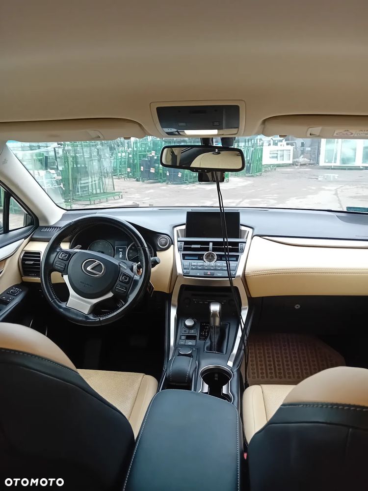 Lexus NX 200t Comfort AWD - 6