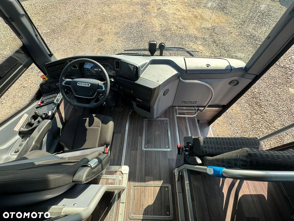 Iveco Crossway - 12