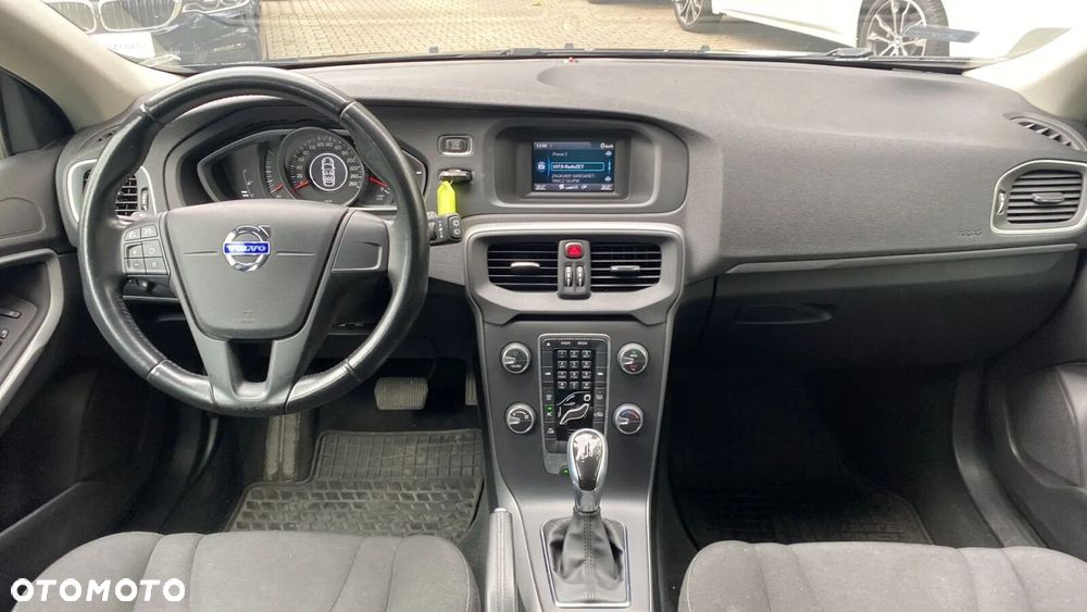 Volvo V40 - 16