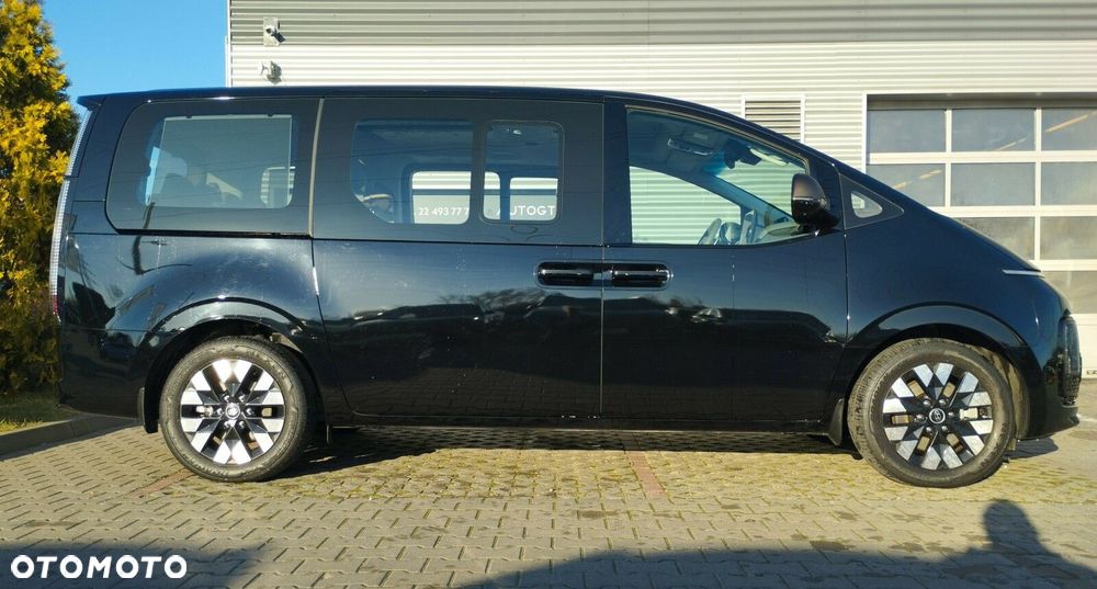 Hyundai Staria 1.6 T-GDI HEV Luxury - 23
