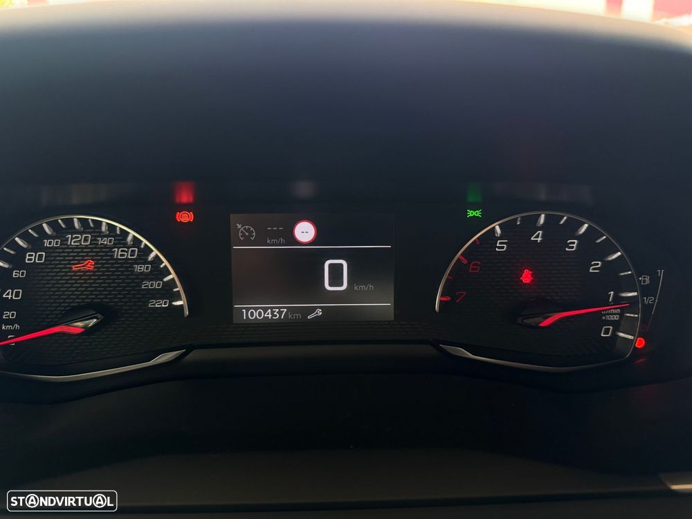 Peugeot 2008 1.5 BlueHDi Active Pack - 21