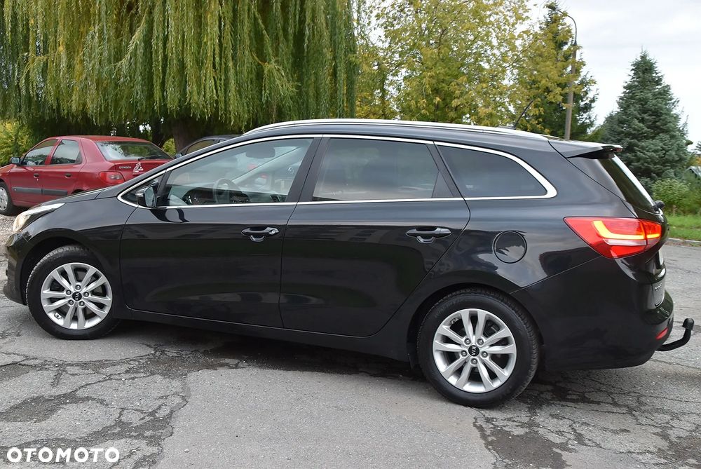 Kia Ceed - 4