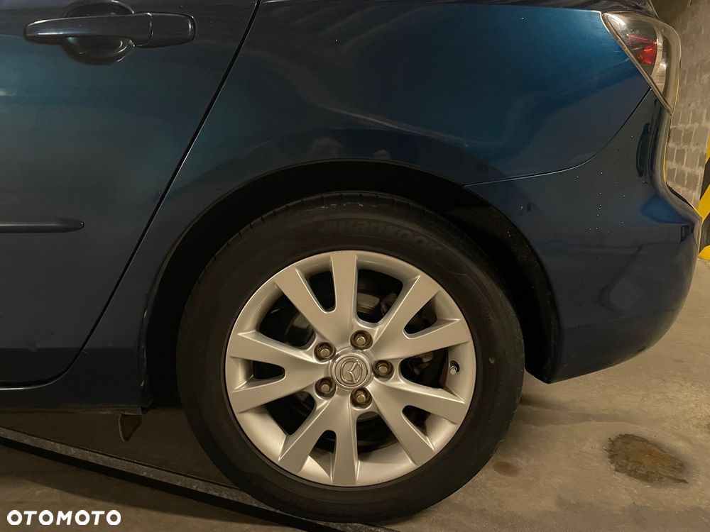 Mazda 3 1.6 Active + - 7
