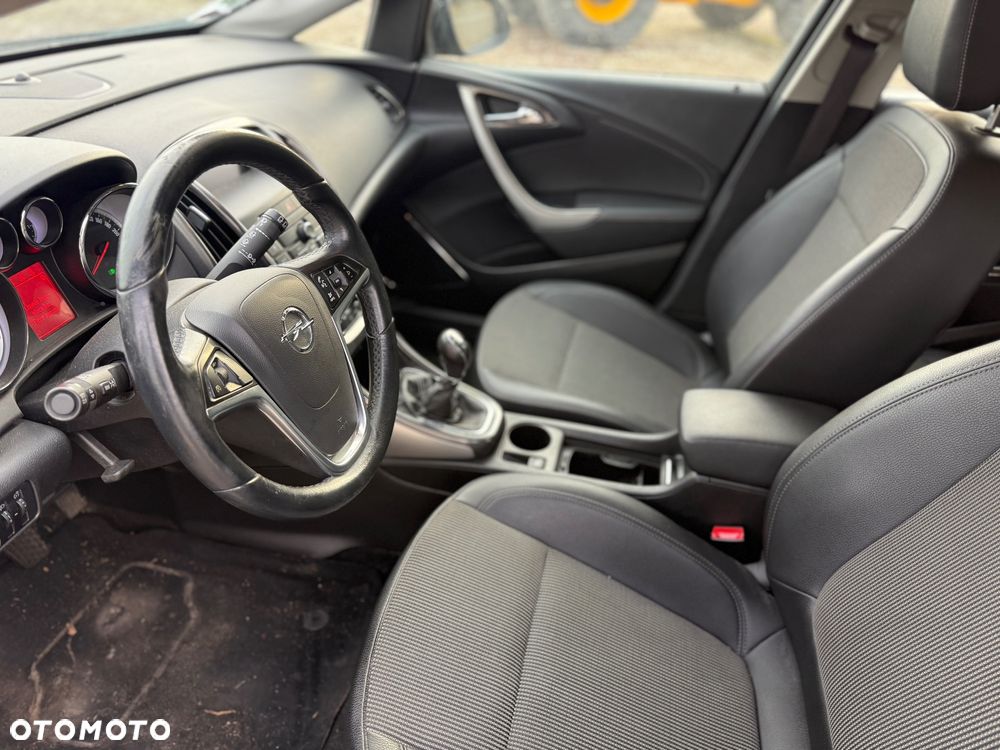 Opel Astra 1.4 Turbo Design Edition - 11