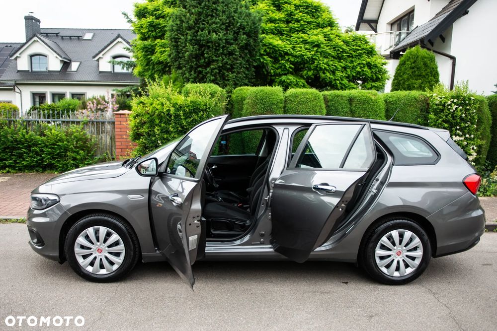 Fiat Tipo 1.4 T-Jet 16v Easy - 16