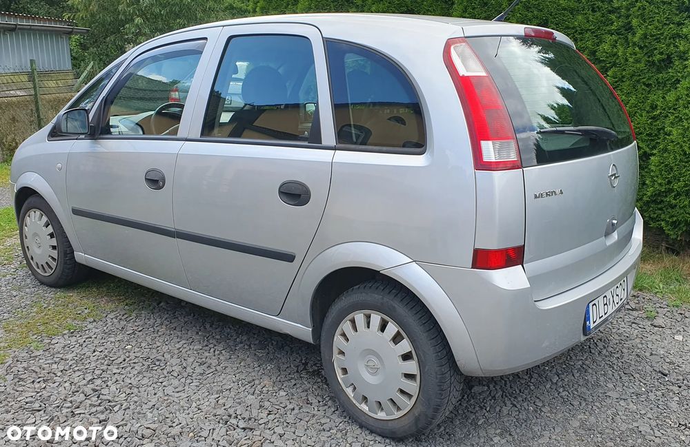 Opel Meriva 1.6 (Essentia) - 2