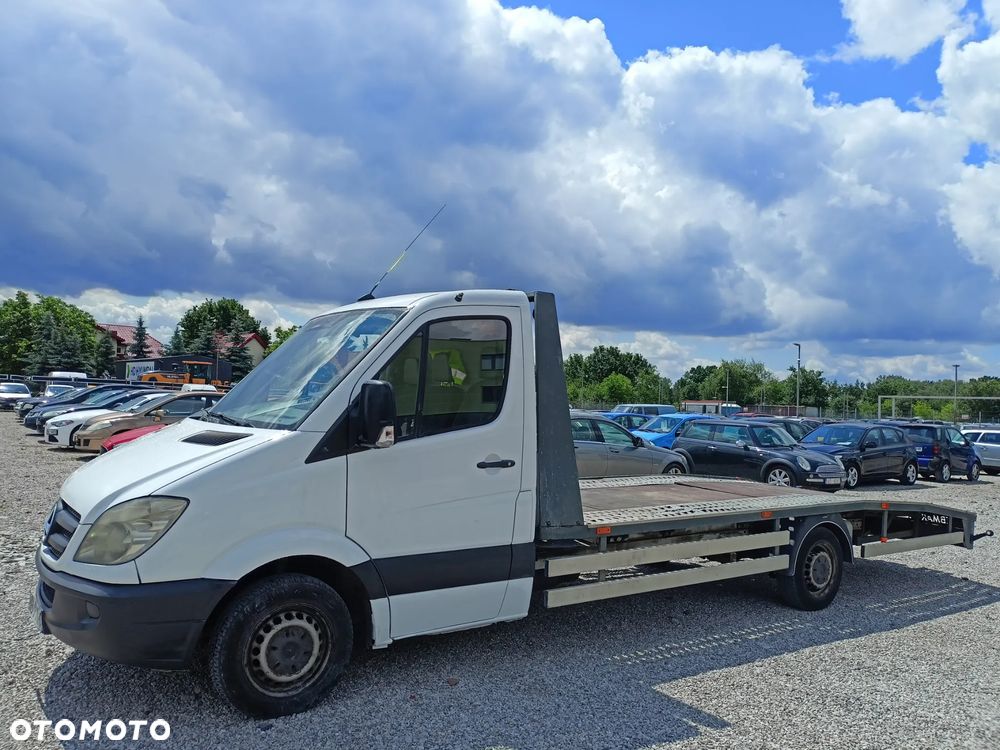 Mercedes-Benz Sprinter - 1