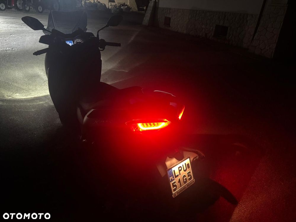 Yamaha X-max - 25