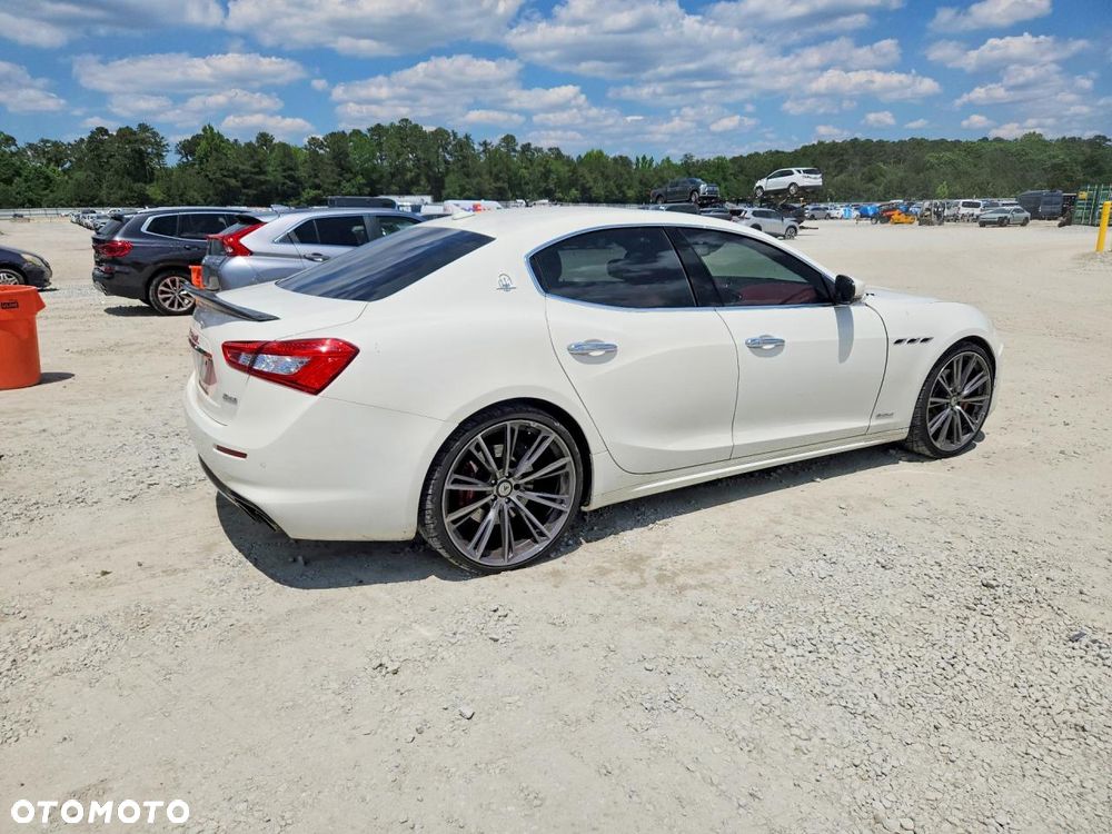 Maserati Ghibli - 4