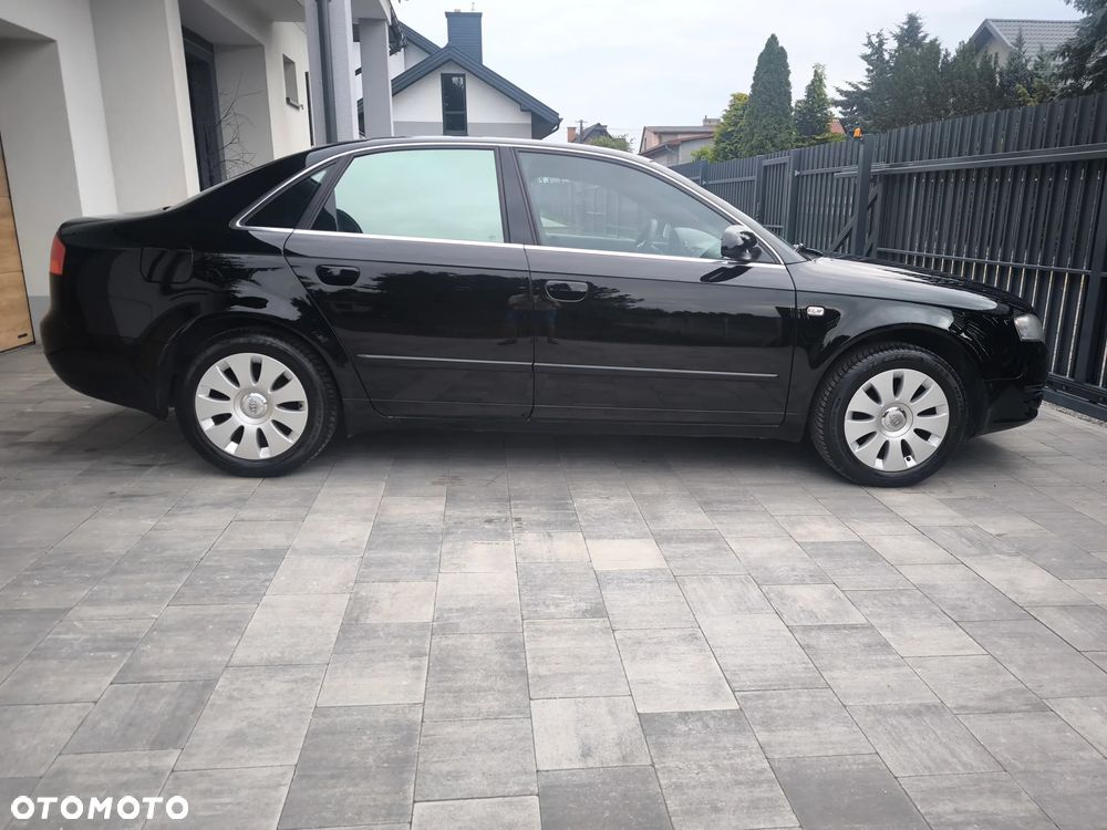 Audi A4 Limousine - 13