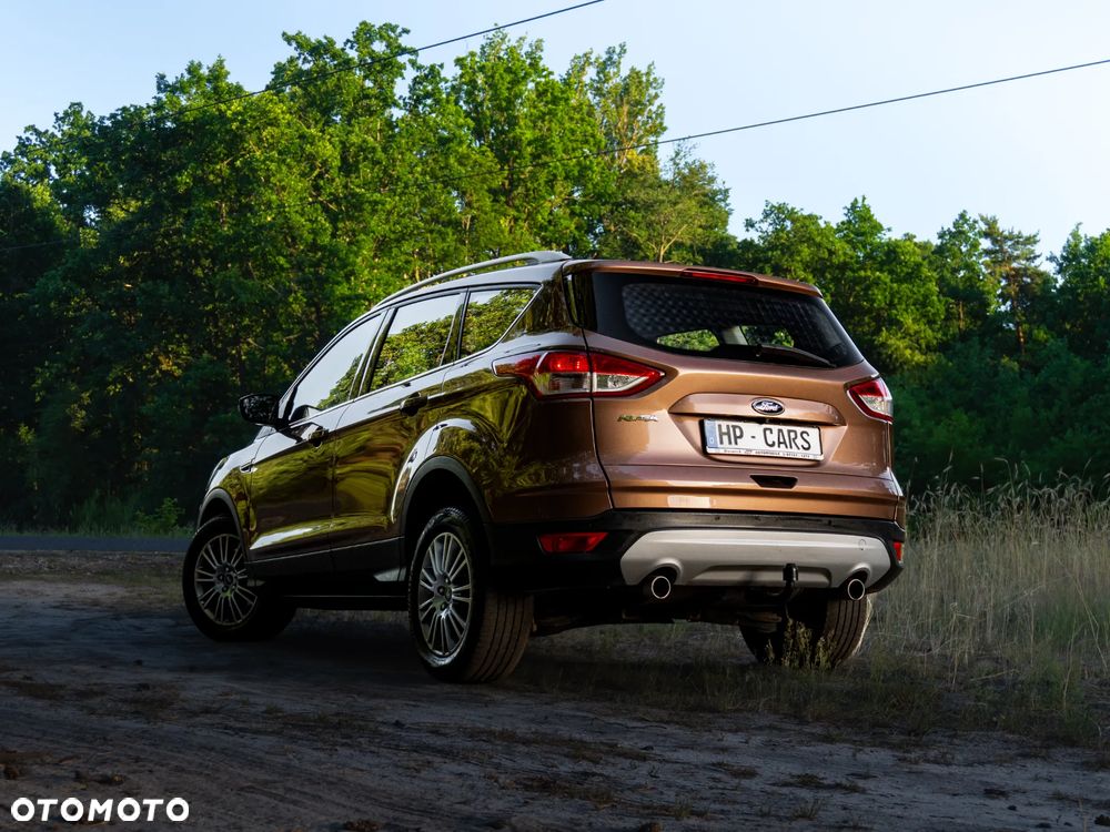 Ford Kuga 2.0 TDCi 2x4 Titanium - 6