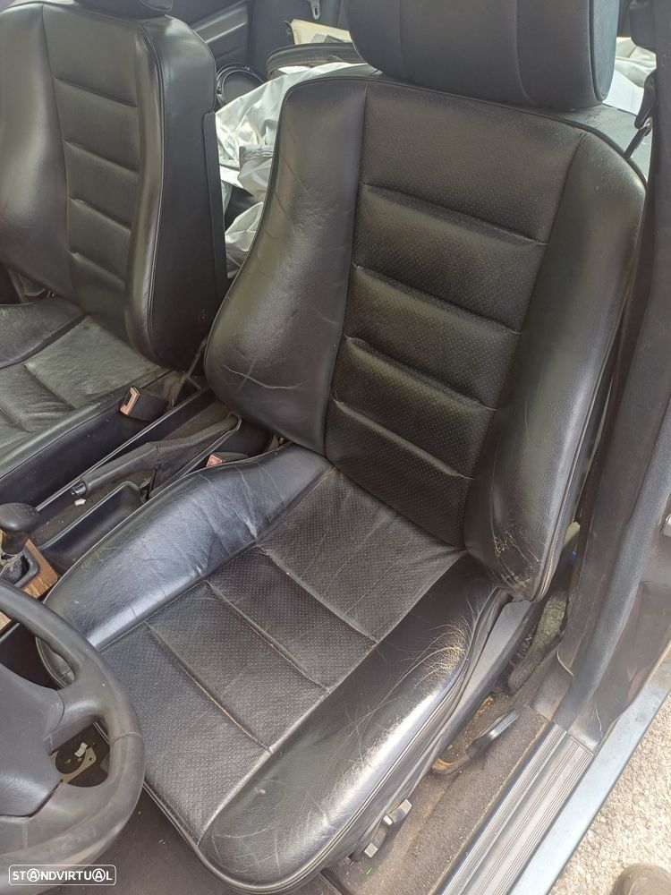 Mercedes-Benz W201 (1982-1993) 190 E 1.7 - 24